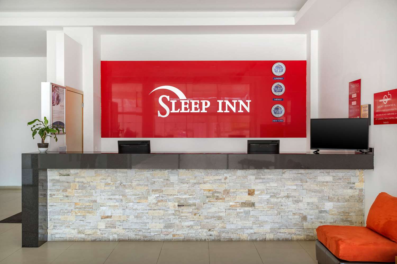 Premier Inn Tuxtla 2/24