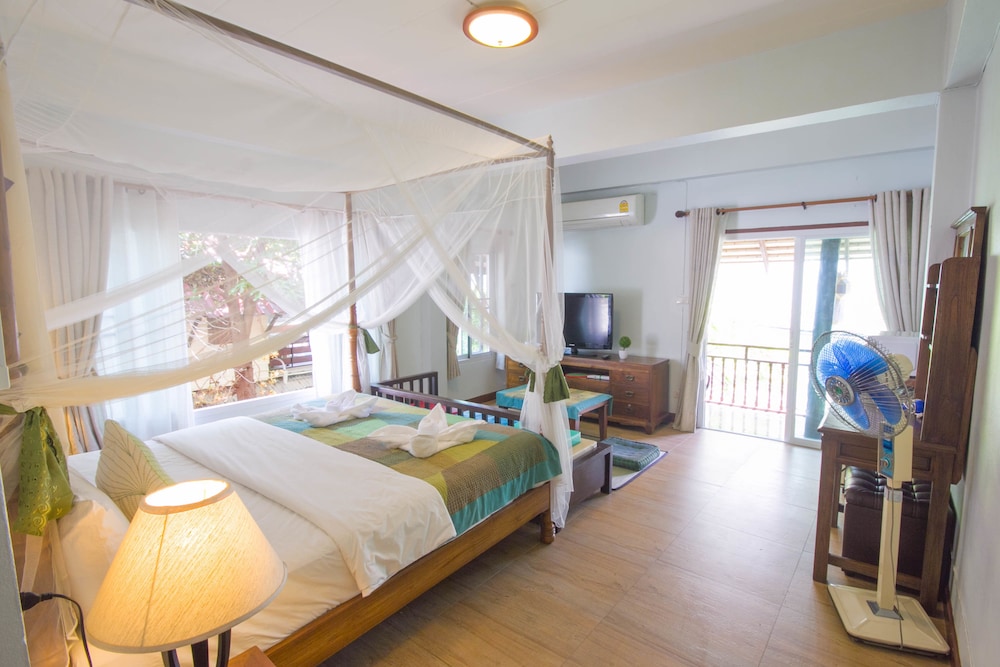 ROOM, TEMPLE VIEW, BALCONY