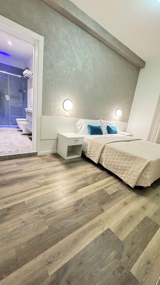 Hotel Cristina 20/45