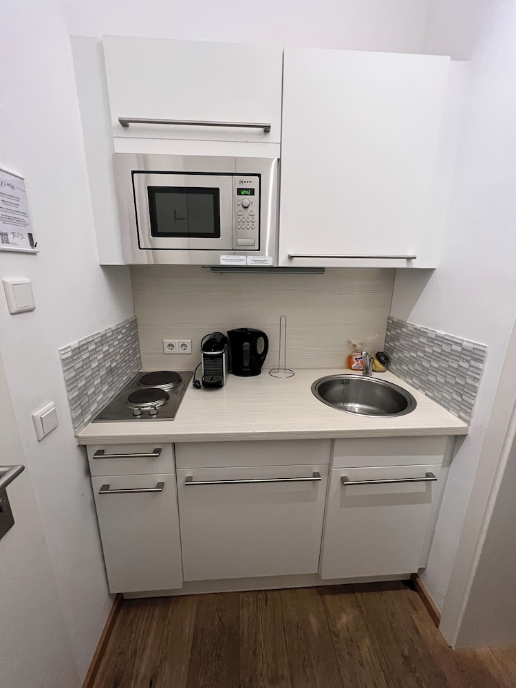 Helvetia Suites 35/52