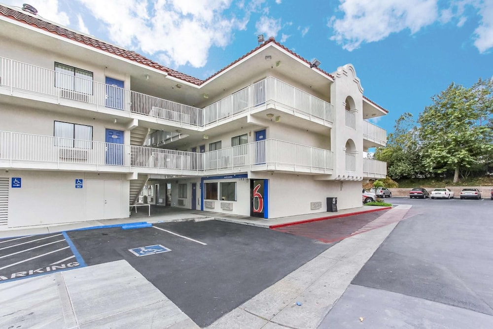 Motel6 Watsonville, CA - Monterey Area 49/64