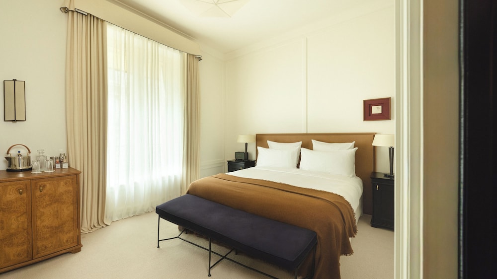 BOUDOIR