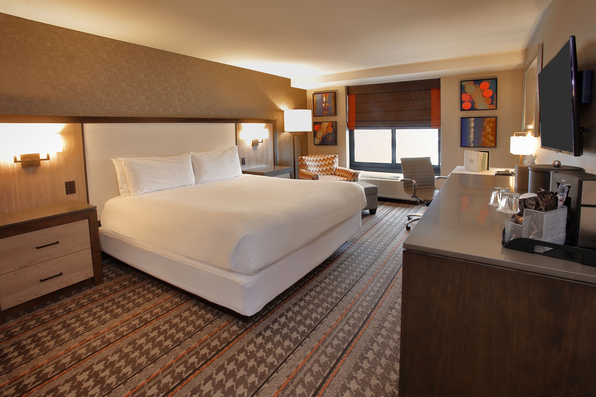 Deluxe, King Bed, Blue Chip Tower, Smoking