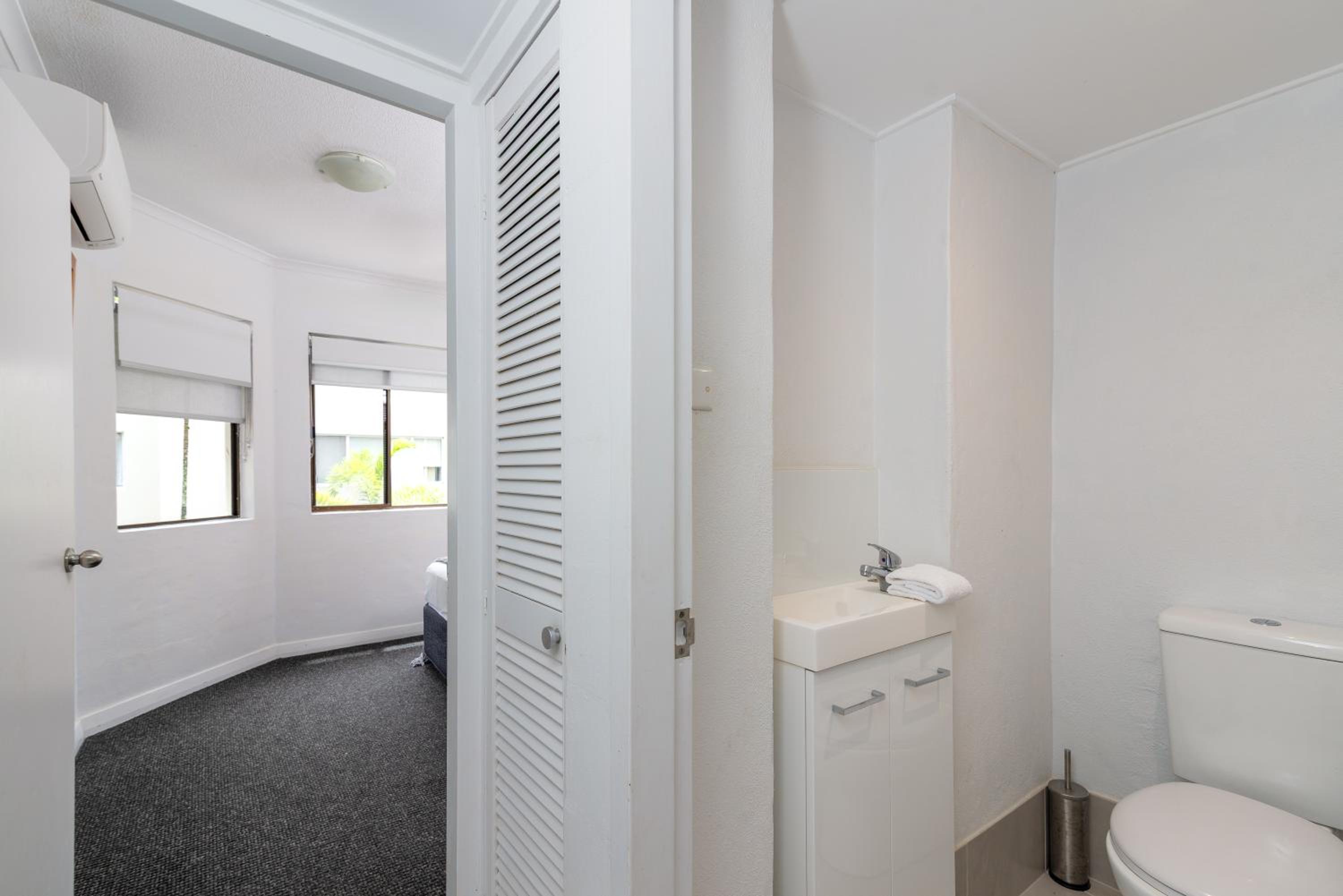2 Bedroom Apartment, Tropical Reef Apartments Port Douglas 17/19