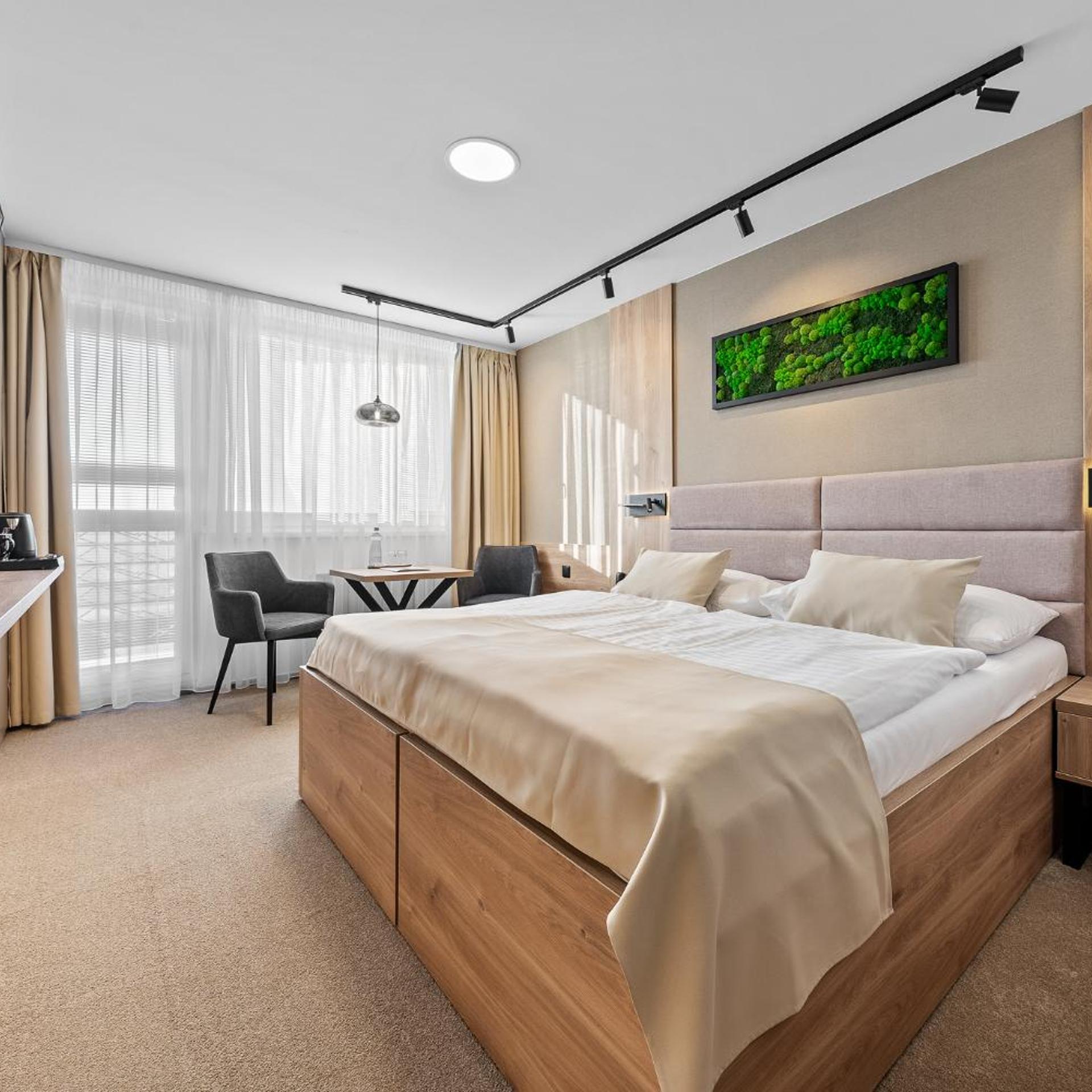 Deluxe, Double Bed