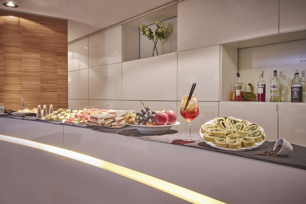 iH Hotels Milano Watt 13 64/76
