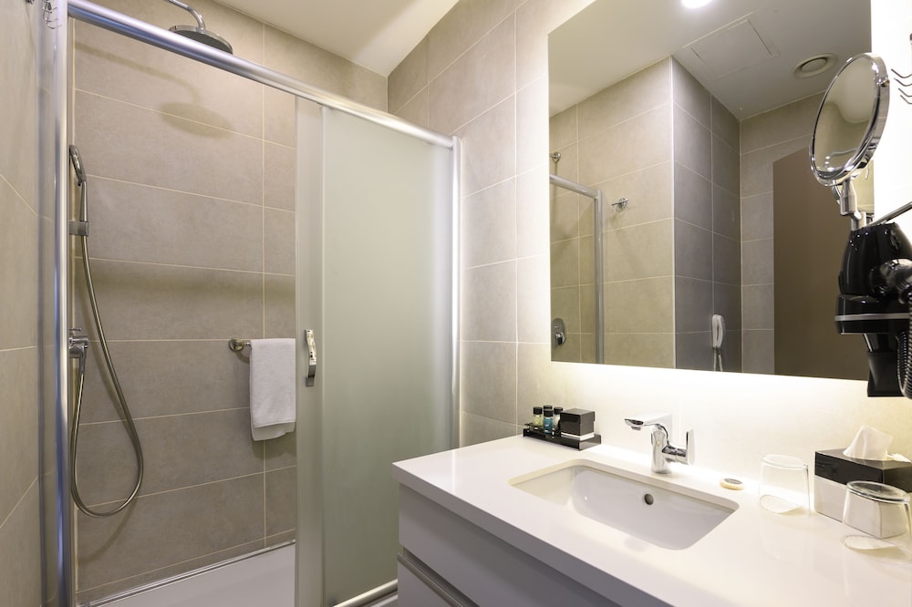 La Quinta By Wyndham Istanbul Gunesli 45/45
