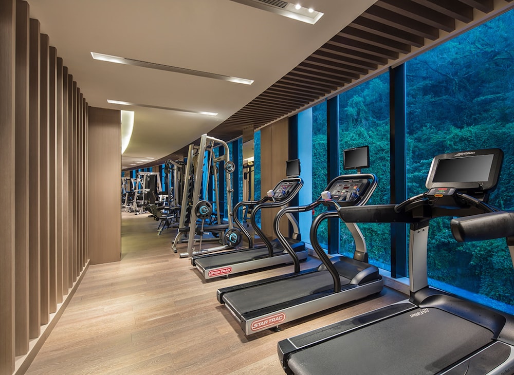 Grand Bay Hotel Zhuhai 20/50