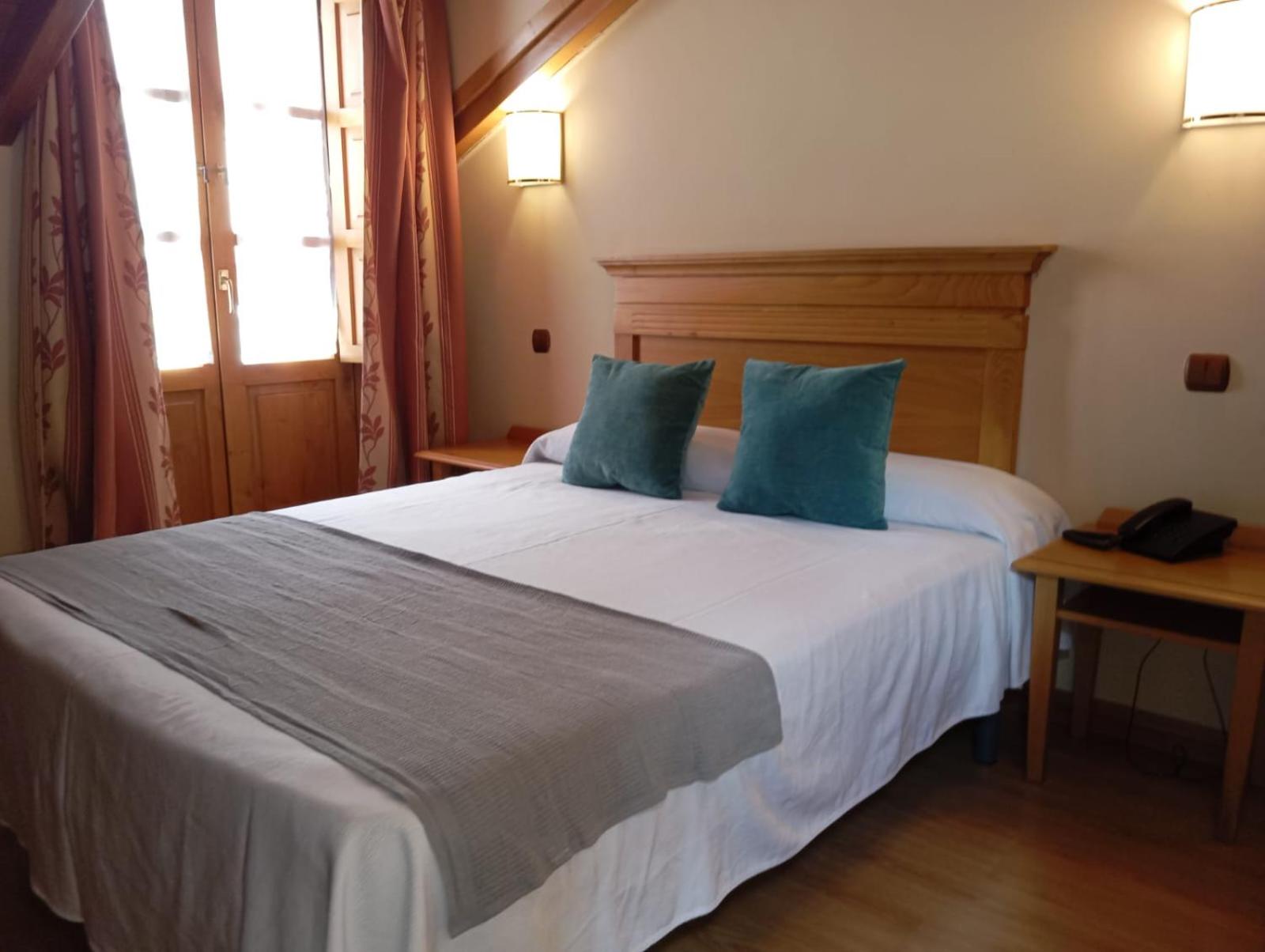 Hotel San Roque 25/57
