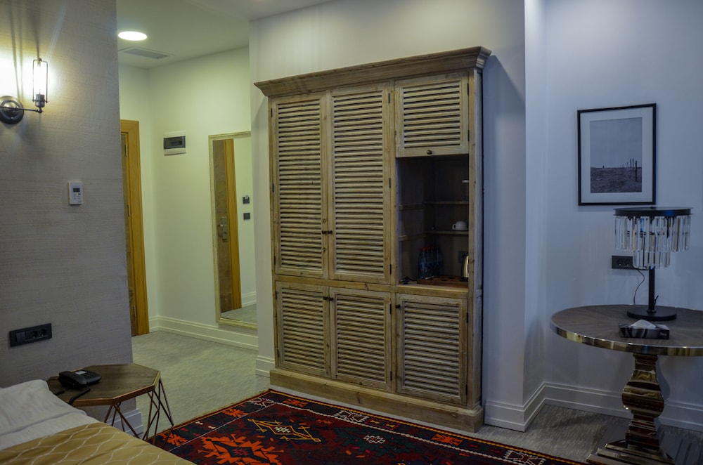 Shirvanshah Hotel 30/70