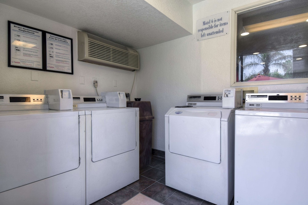 Motel6 Jurupa Valley, CA - Riverside West 19/44