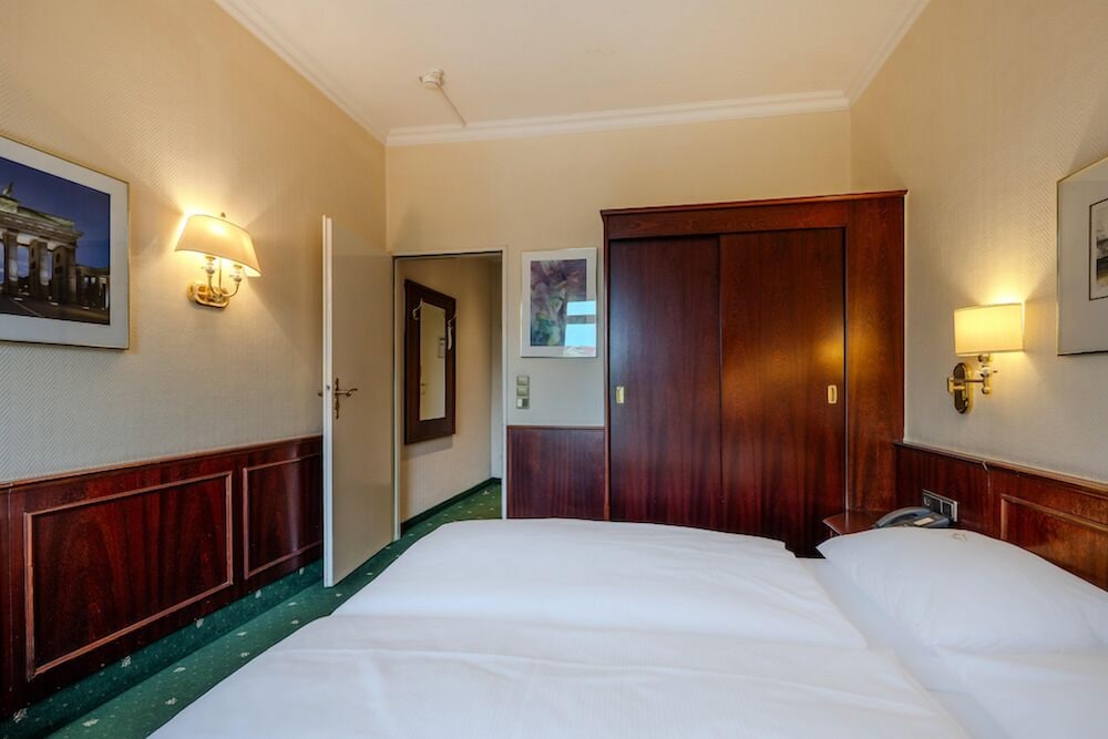 COMFORT, DOUBLE BED