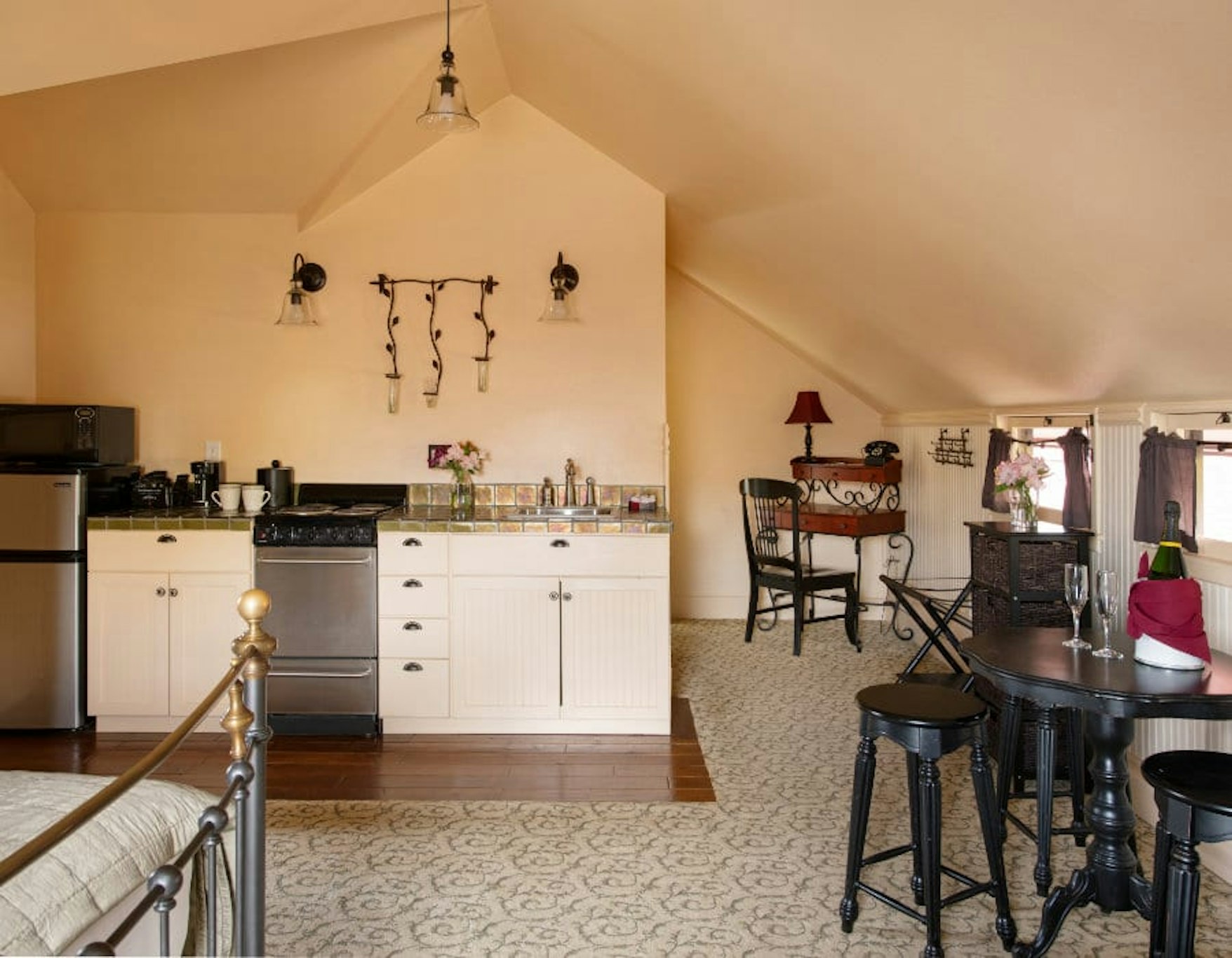 Chamberlin Inn 34/42
