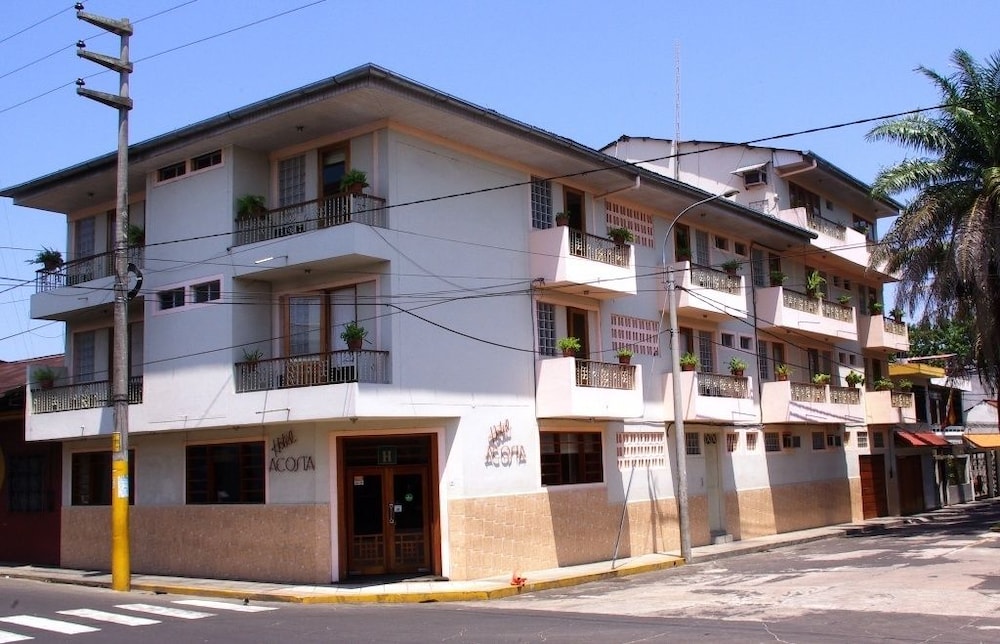 Acosta Hotel 2/55