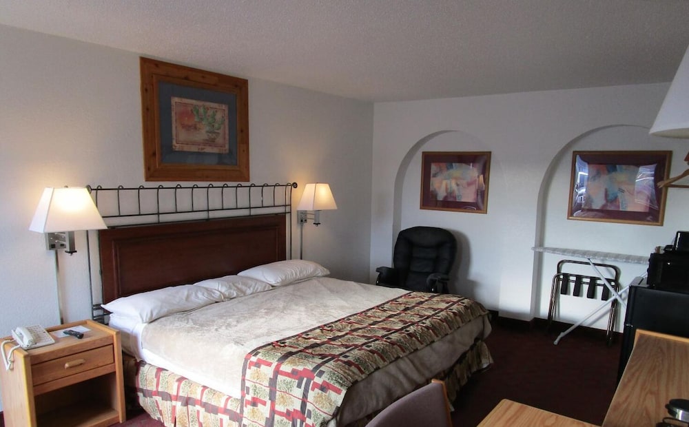 North Country Inn & Suites 7/39