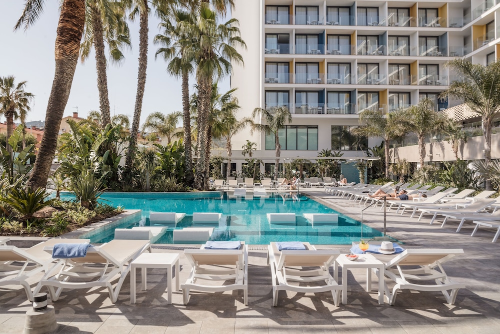 Aqua Hotel Silhouette and Spa - Adults Only in MALGRAT DE MAR