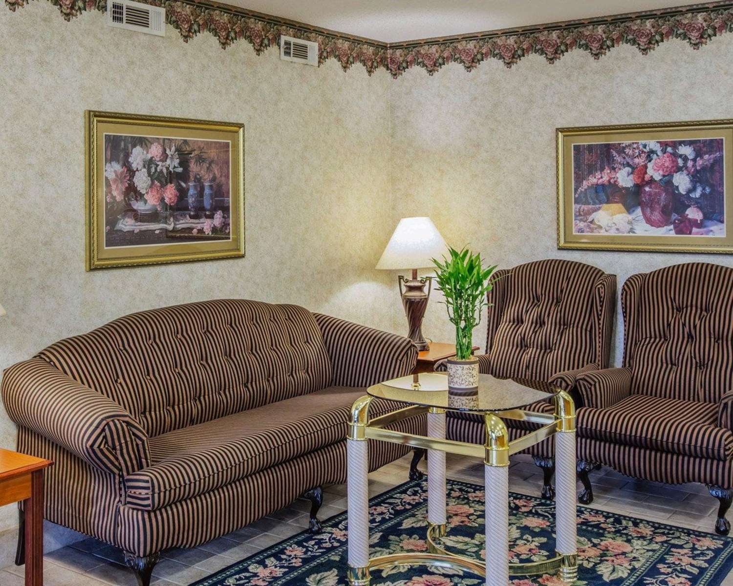 Econo Lodge Villa Rica, GA 16/22
