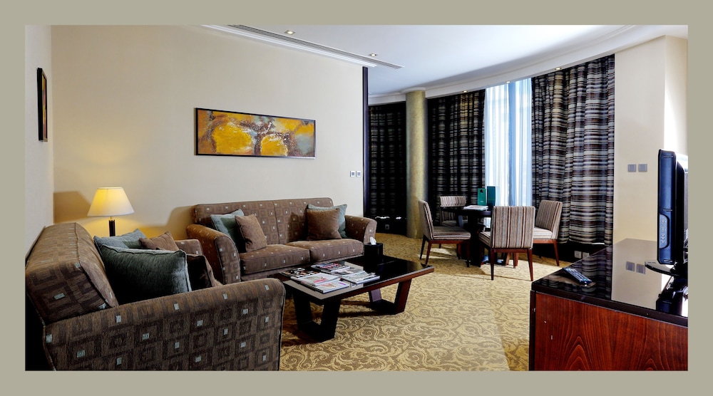 Ayass Hotel 47/74