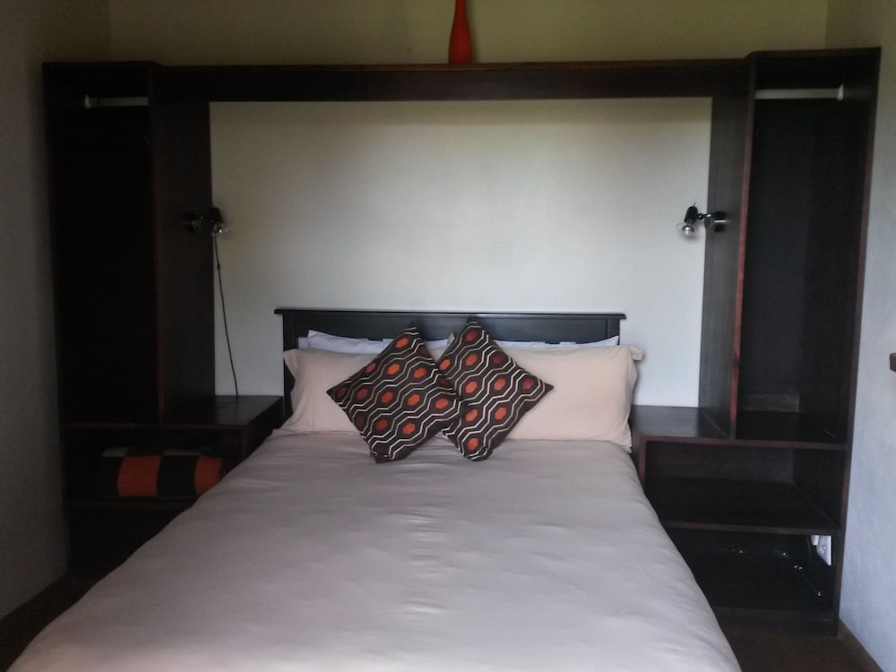 African Sun Guest House 14/36