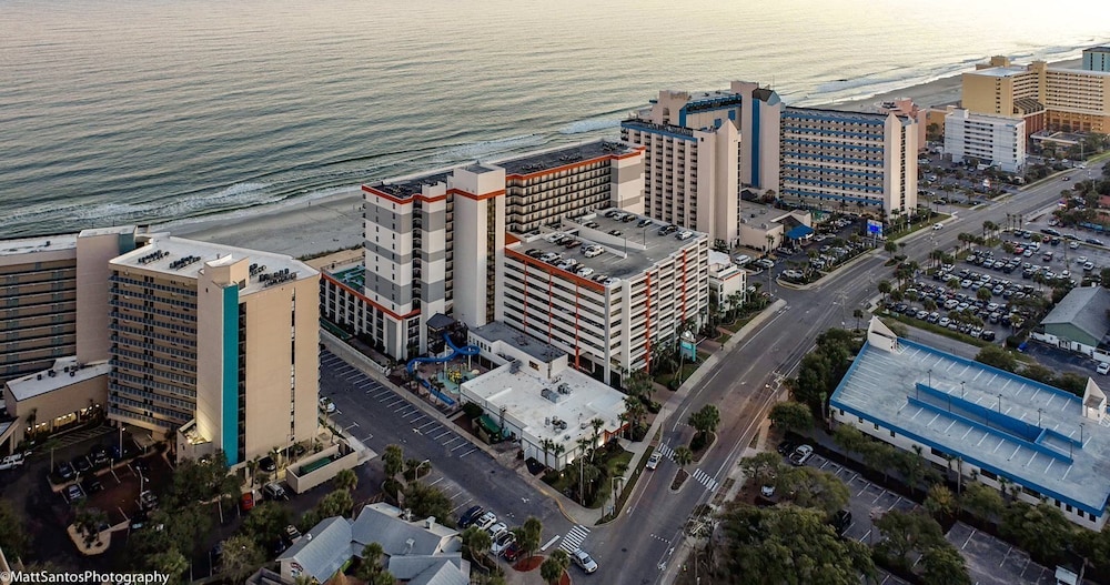 Grande Cayman Resort 72/74