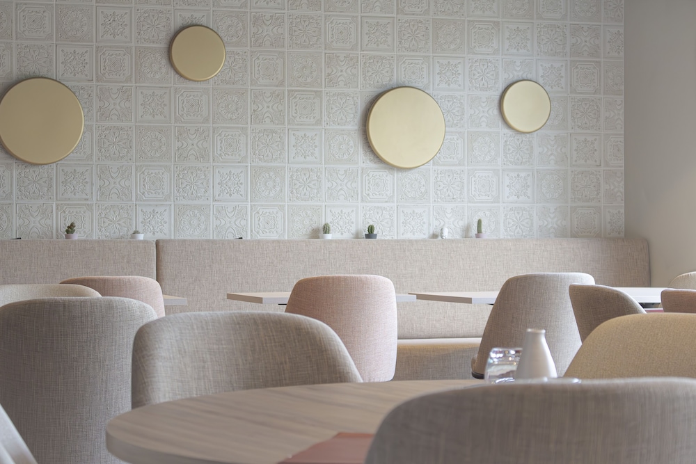 Brit Hotel Nantes La Beaujoire - L Amandine 40/62