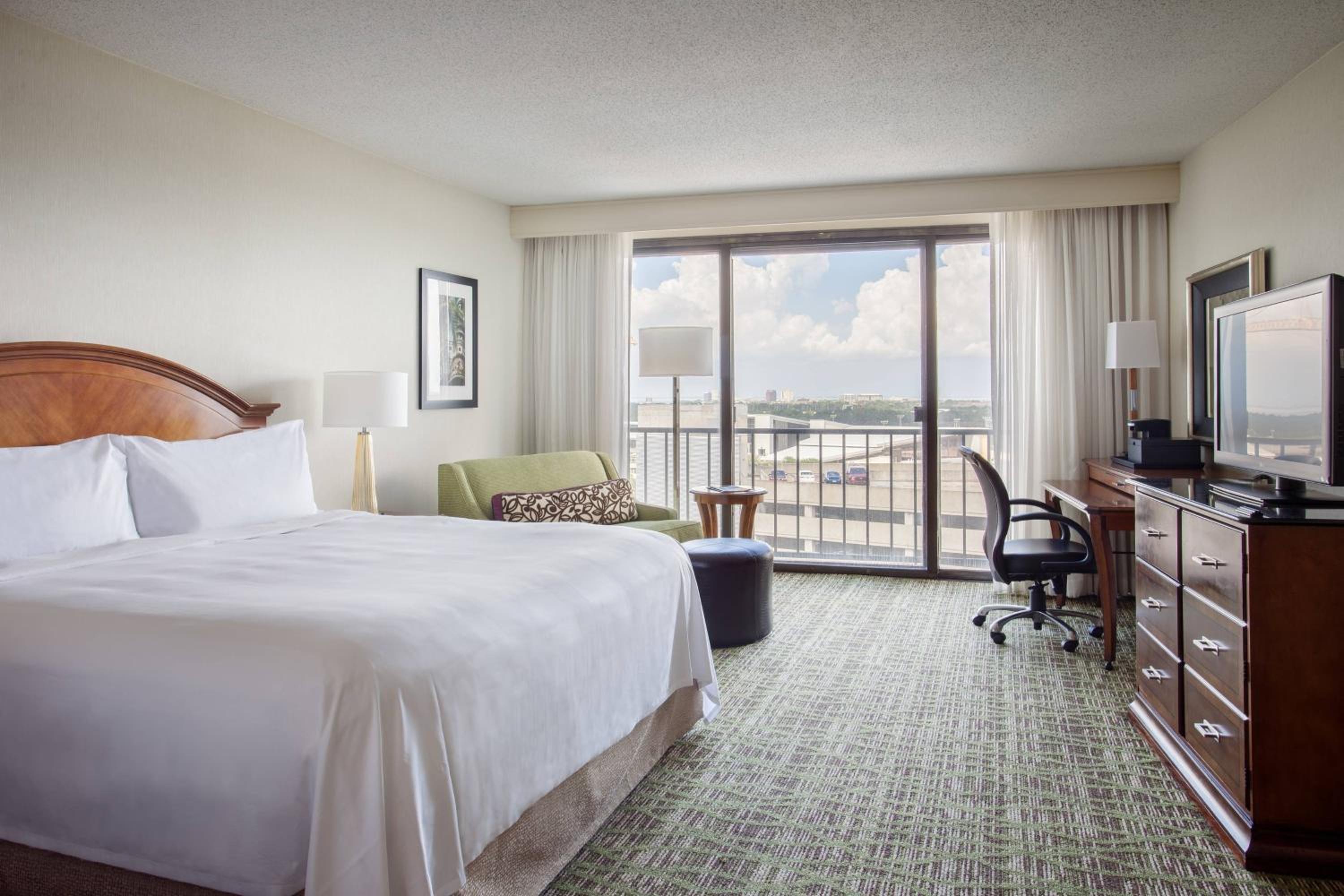 Renovated, Guest Room, King Bed, Large