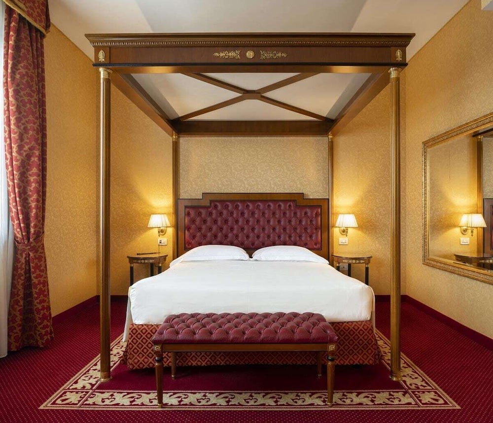 Hotel Maxim 8/48