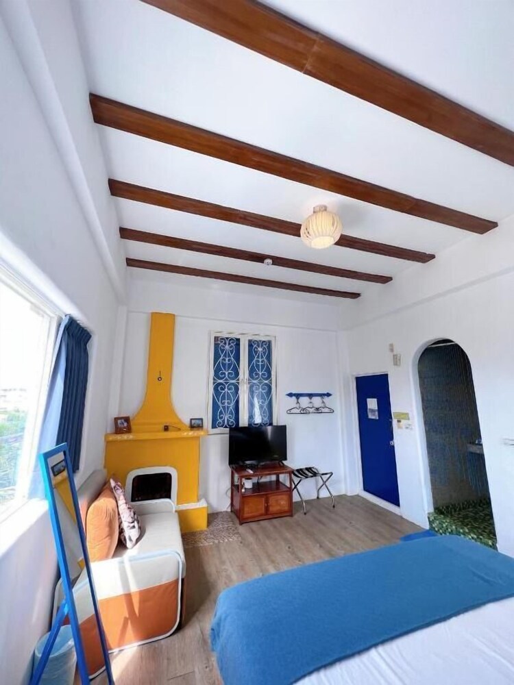 Greek frontier villa 10/49