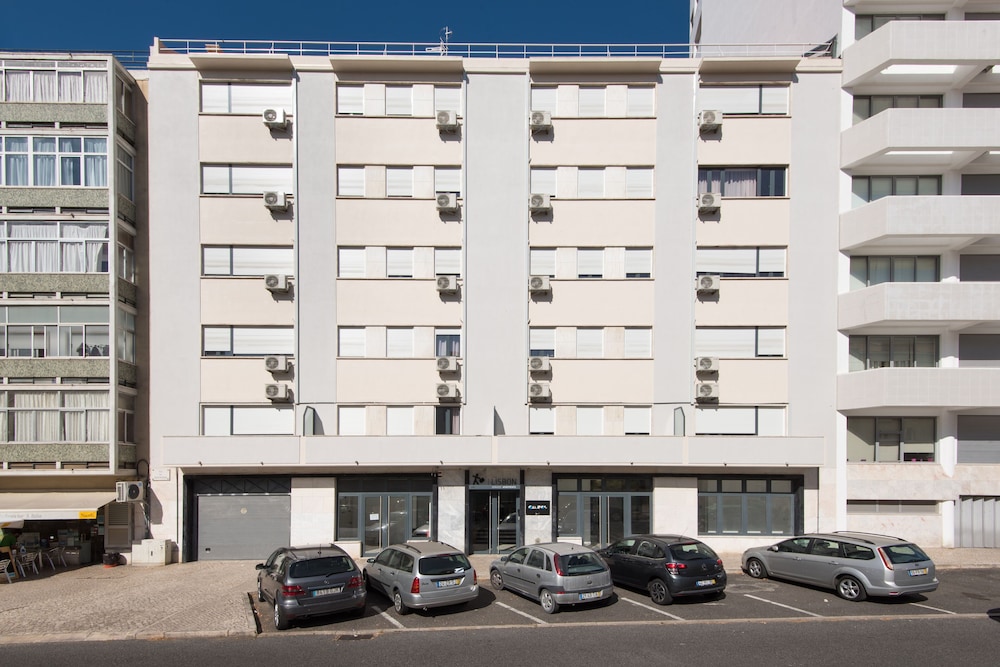 Lisbon Serviced Apartmentos - Campos 37/48