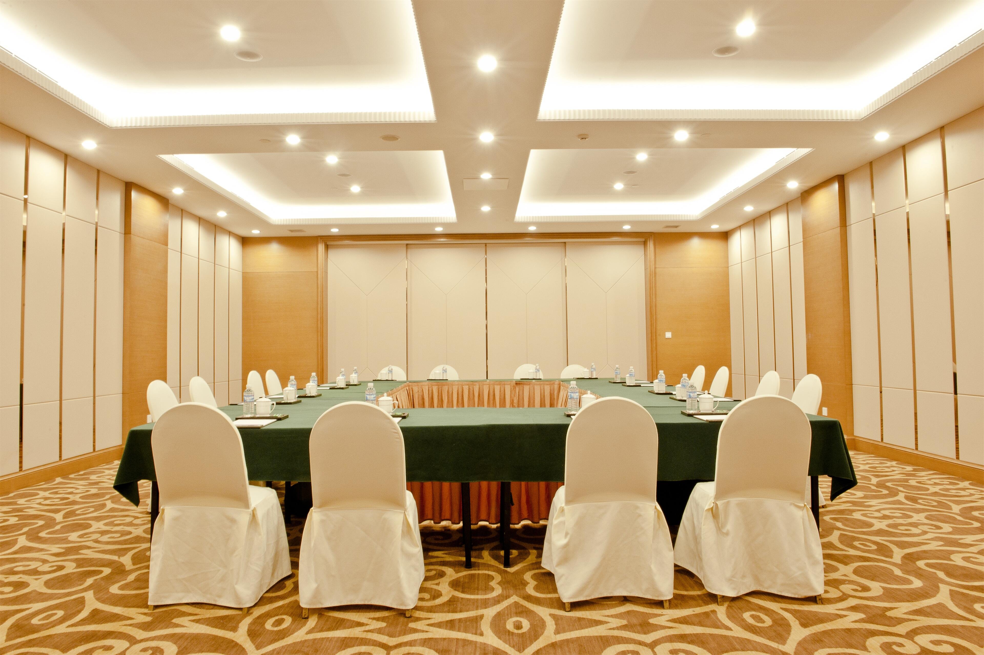 Holiday Inn Pudong 70/76