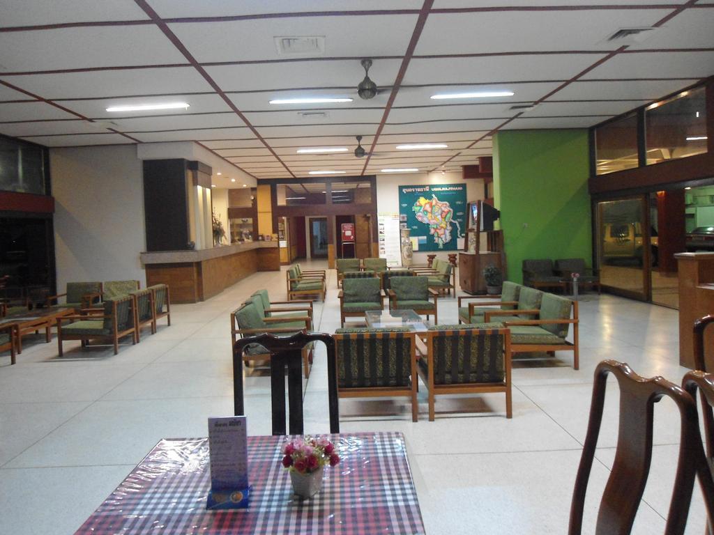 Ubon Hotel 18/20