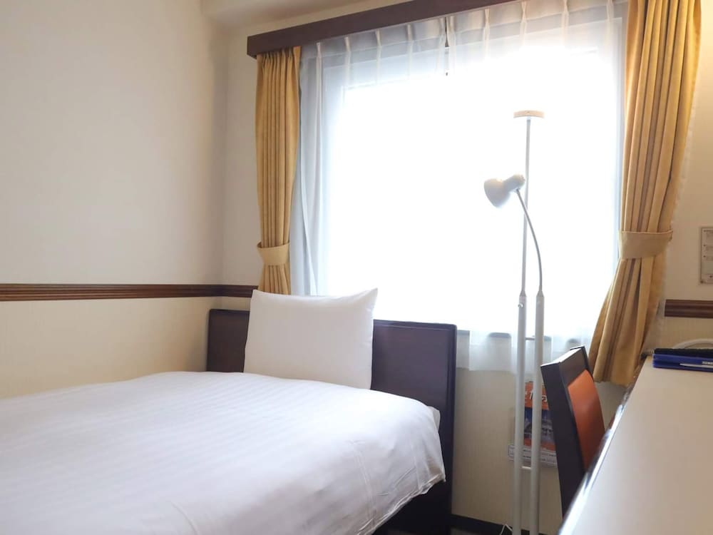 TOYOKO INN OSAKA TSURUHASHI EKIMAE 12/54