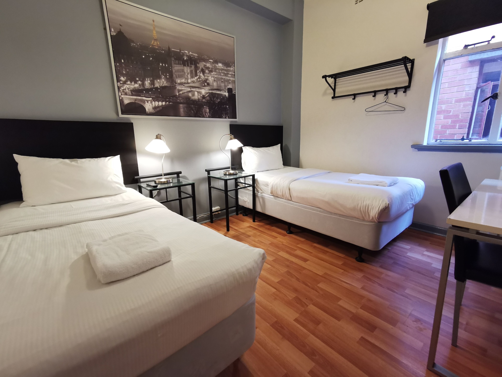 ROOM, TWIN BEDS, SHARED BATHROOM