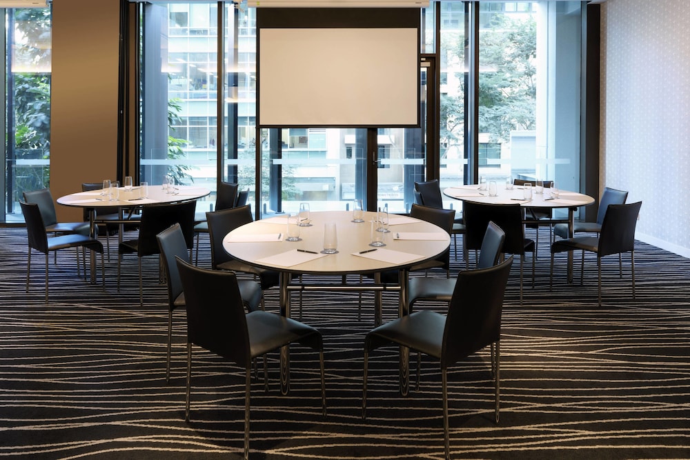 Four Points By Sheraton 32/42