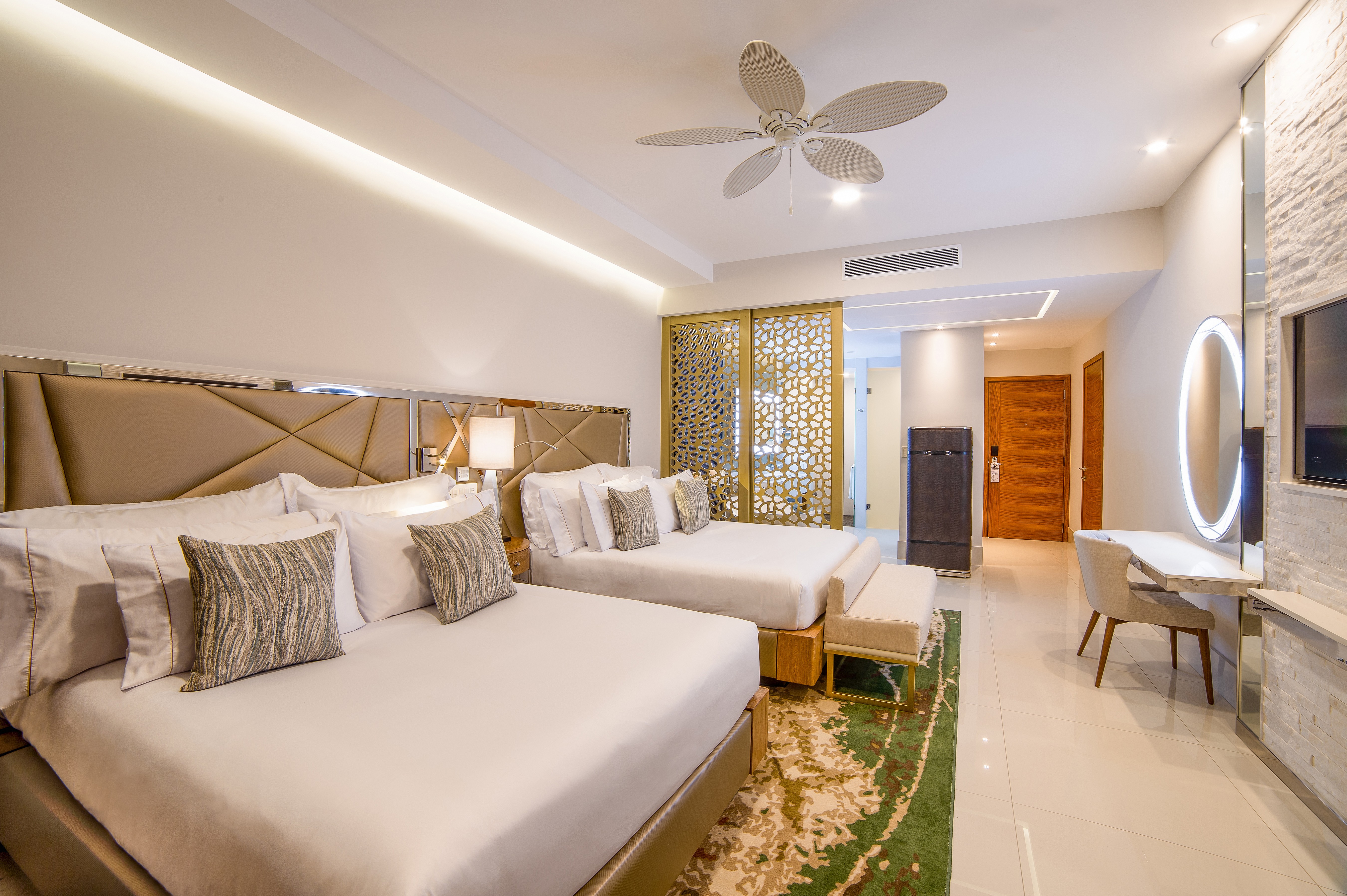 2 Bedrooms, 2 King Beds, Ocean View