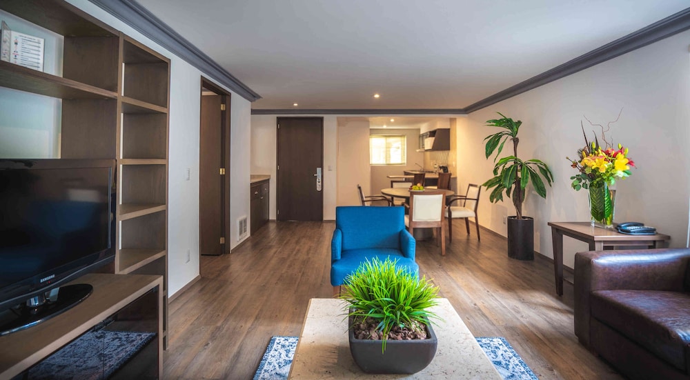 SUITES OBELISK 13/65