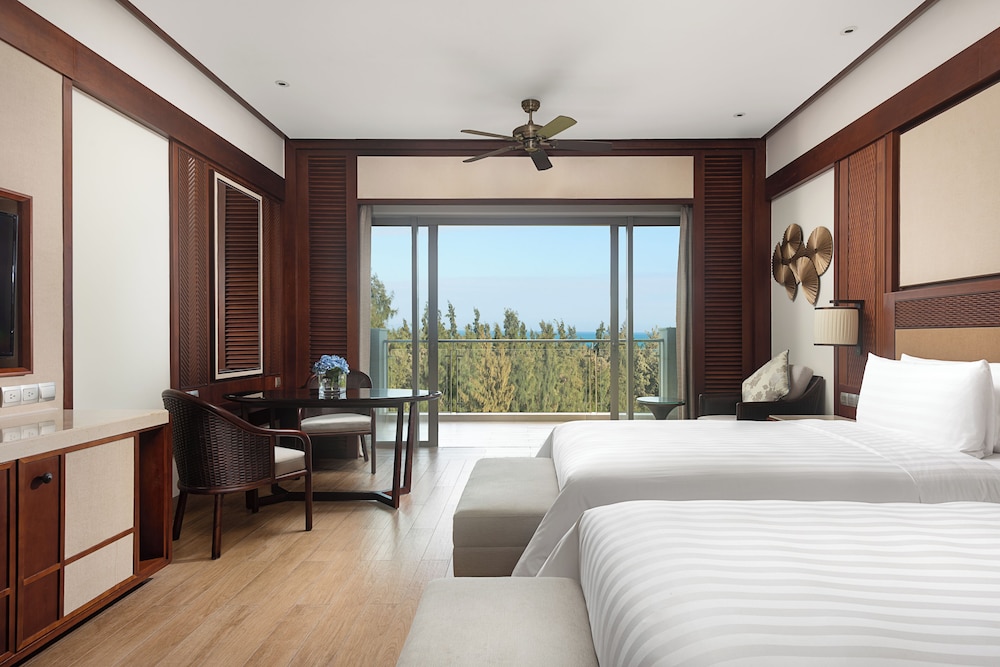 Shangri-La Sanya 14/48
