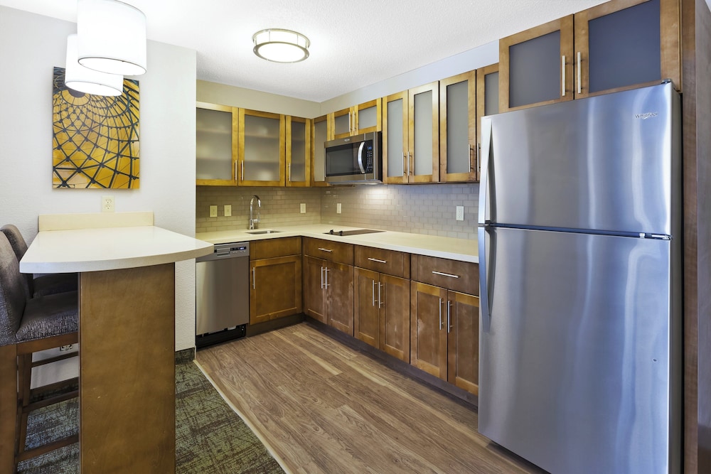 Staybridge Suites Columbia Hwy 63 I 70 6/50