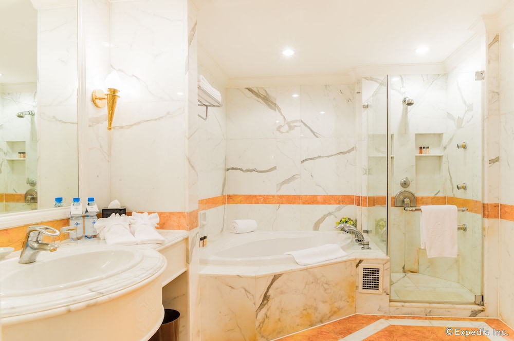 Hanoi Daewoo Hotel 84/84