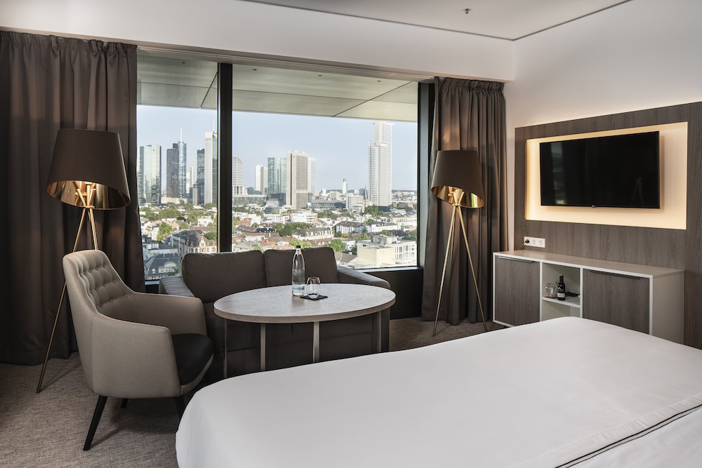 MELIA FRANKFURT CITY 38/65