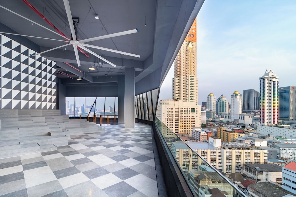 Queensland Hotel Bangkok 42/50