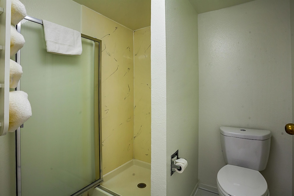 Motel6 Ventura, CA - Downtown 27/33
