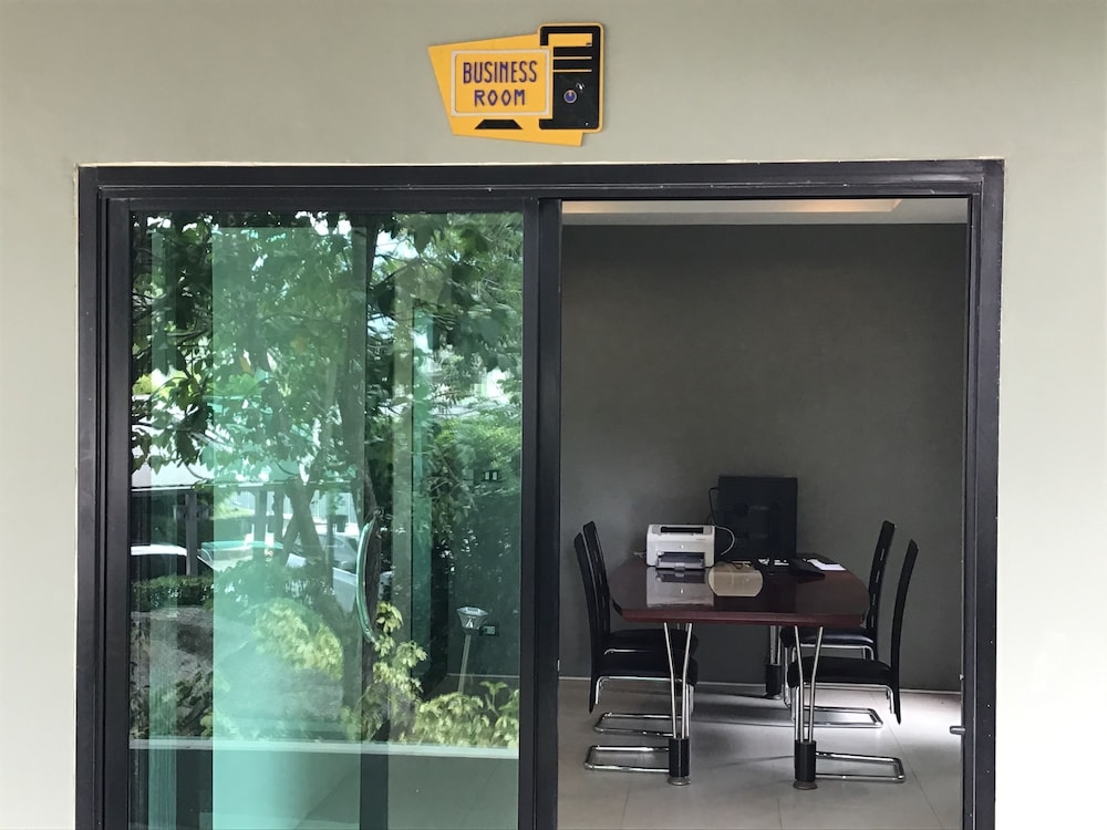 Chalong Miracle Lakeview Resort & Spa 81/100