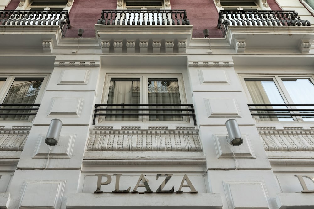 Petit Palace Plaza de La Reina 5/70