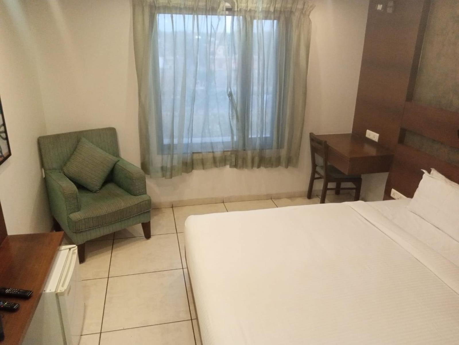 HOTEL KANAN 29/40