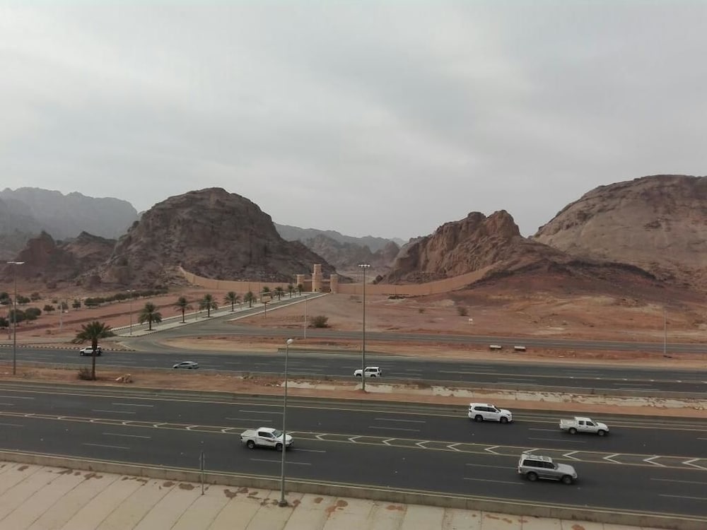 رؤوم إن حائل(Raoum Inn Serviced Apartments Hail) 24/27
