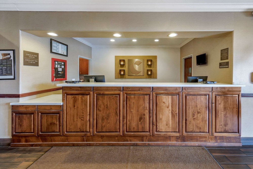 Comfort Suites Near Six Flags Magic Mountain 5/30