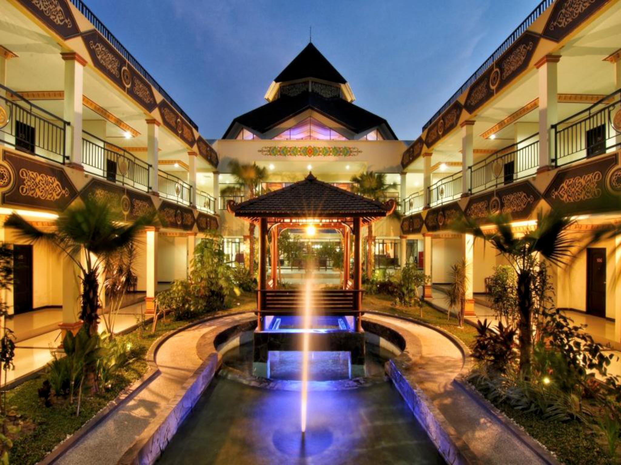 Yusro Hotel Convention 26/33