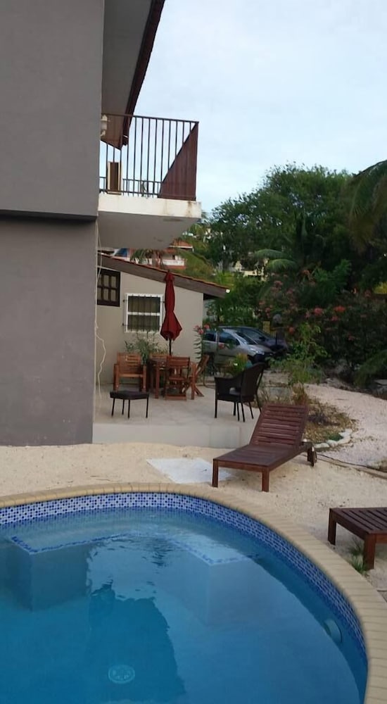 Advantage Mini Resort 35/38