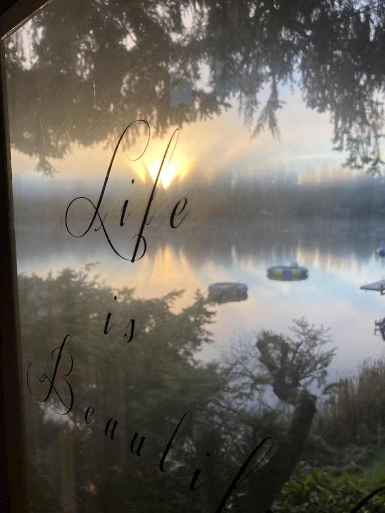 Cottage Lake Bed And Breakfast 28/50